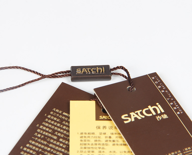在服裝的紙牌定做過程中1個(gè)個(gè)環(huán)保新秀為何頻頻受挫？